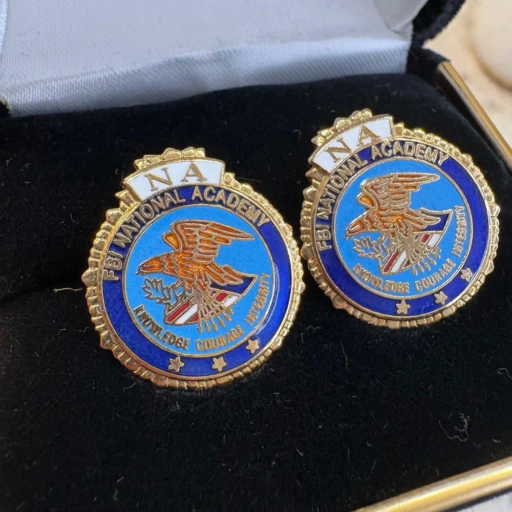 FBI National Academy NA Cufflinks Gold Tone Enamel Knowledge Courage Integrity